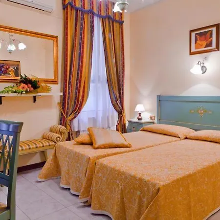 Hotel Henry